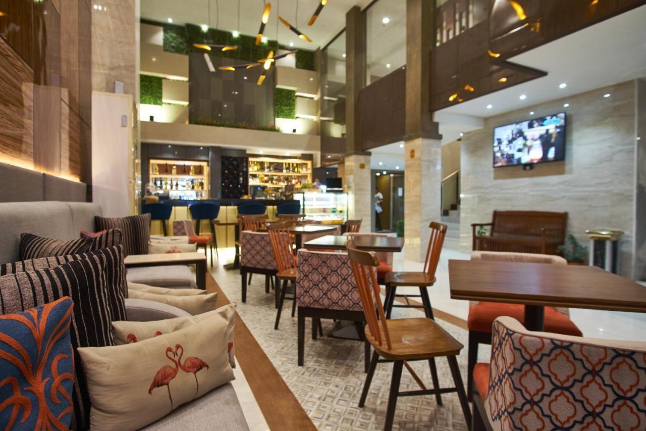 J7 Hotel Илоило Экстерьер фото