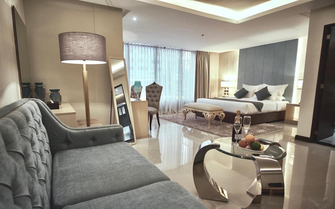 J7 Hotel Илоило Экстерьер фото